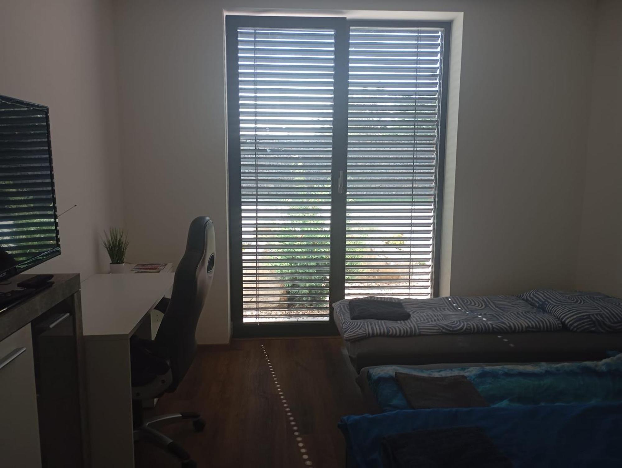 Moderni Pokoj S Parkovanim Zdarma Brno Buitenkant foto